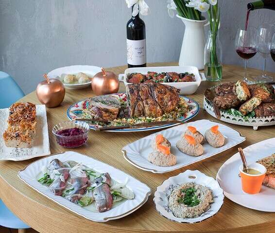 שולחן החג של סוליקה // צילום: אפיק גבאי